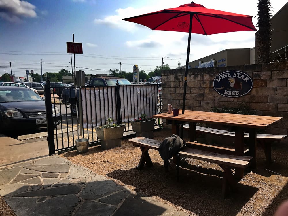 Rusty Cannon Pub in Austin